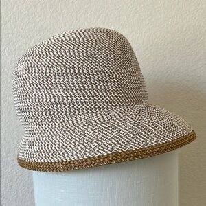 Eric Javits Squishee Packable Cloche Hat EUC